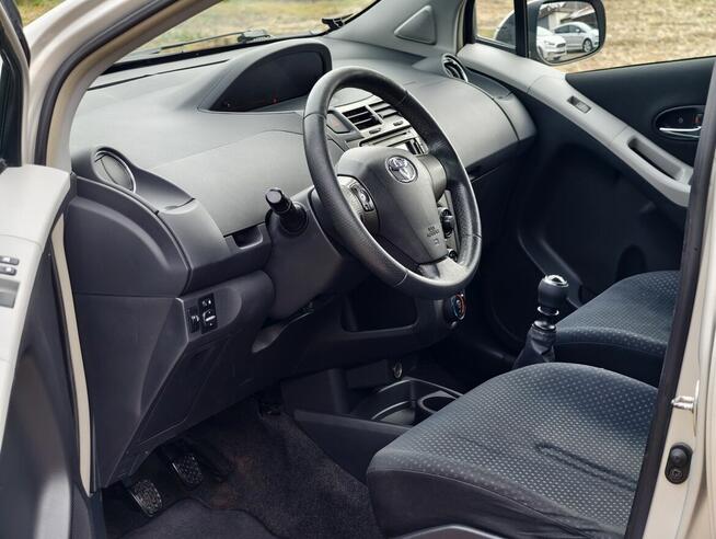 Toyota Yaris 1.3 BOGATE WYPOSAŻENIE Świetny Stan! ZAMIANA Piotrków Trybunalski - zdjęcie 6
