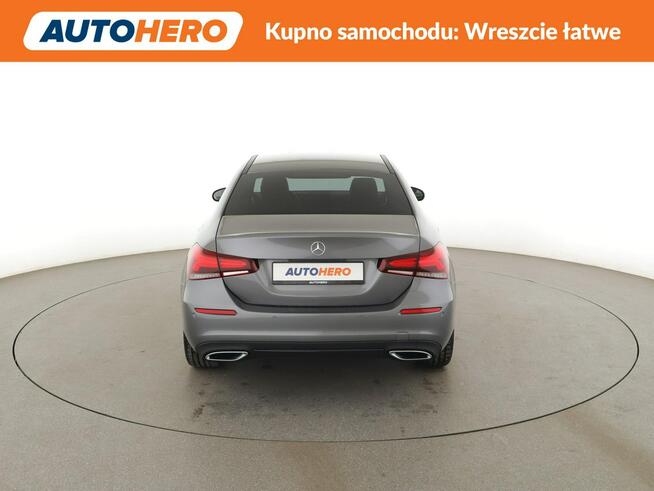 Mercedes A 180 full LED półskóra duże ekrany navi grzane fotele kamera Warszawa - zdjęcie 6