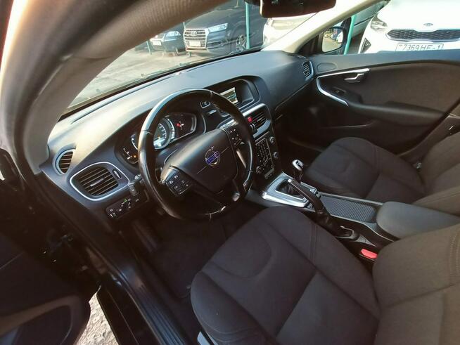 Volvo V40 niski przebieg, bardzo zadbane Tomaszów Mazowiecki - zdjęcie 4