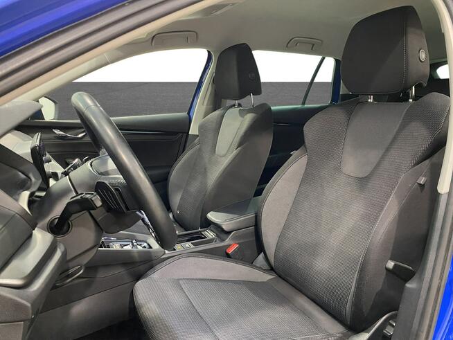 Skoda Octavia 2.0 TDI Ambition Kombi Warszawa - zdjęcie 10