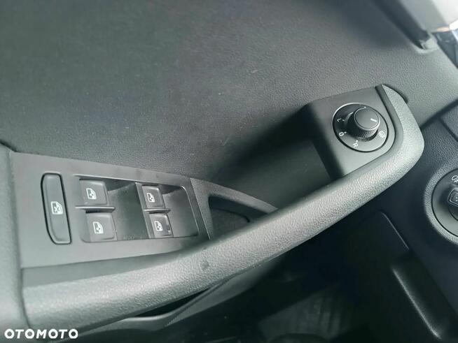 Skoda Octavia 1.6 TDI Ambition Płock - zdjęcie 12