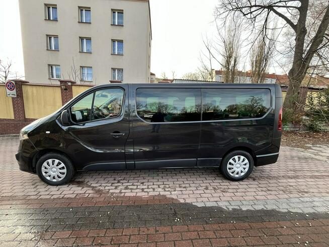 Opel Vivaro 2XL  9-osobowy tylko 188 tys km BEZWYPADKOWY Słupsk - zdjęcie 2
