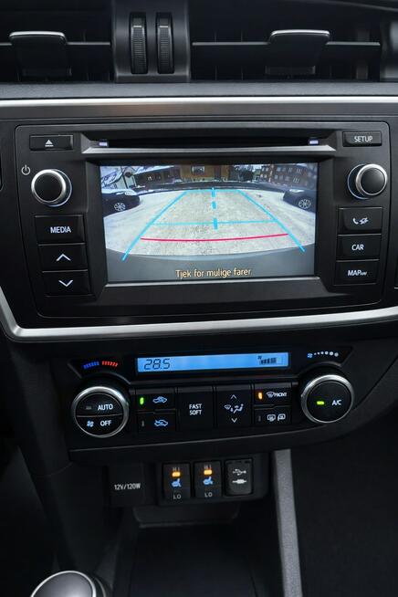 Toyota Auris Sadlno - zdjęcie 9