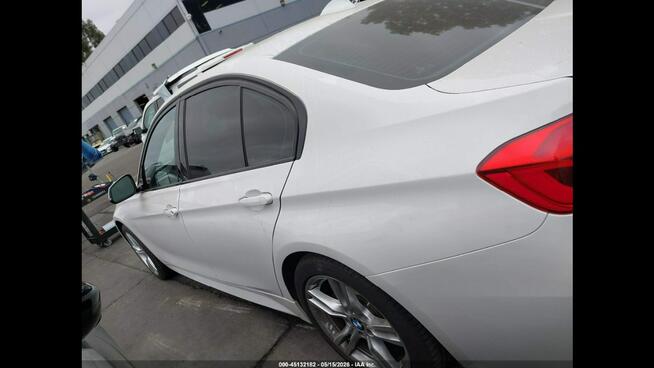 BMW 330 M-Pakiet / niski przebieg Warszawa - zdjęcie 7