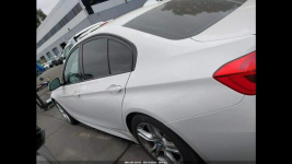 BMW 330 M-Pakiet / niski przebieg Warszawa - zdjęcie 7