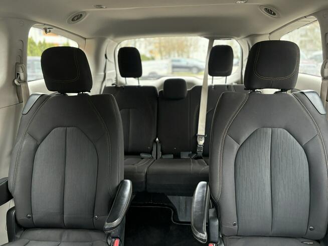 Chrysler Pacifica FV 23% / Zadbany Poznań - zdjęcie 10