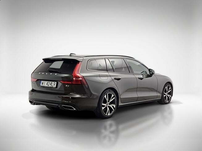 Volvo V60 B4 D Plus Dark aut ! Z Polskiego Salonu ! Faktura VAT ! Warszawa - zdjęcie 5