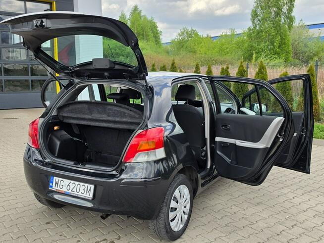 Toyota Yaris Bezwypadkowy serwisowany Łaskarzew - zdjęcie 11