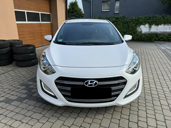 Hyundai i30 1,4 100KM  Klima  Podgrzewane fotele  Serwis 1Właściciel Orzech - zdjęcie 2