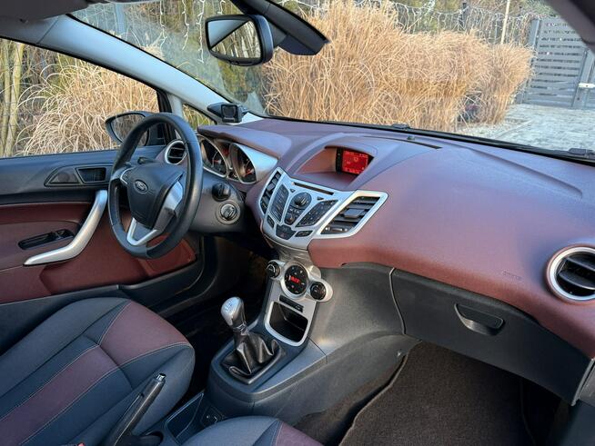 Ford Fiesta jak nowa !!! Niski oryginalny przebieg !!! Poznań - zdjęcie 6