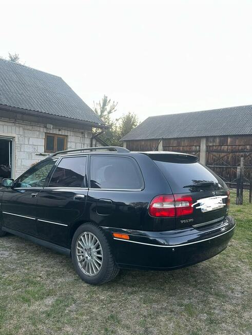 Volvo V40 1.9D Jeziorzany - zdjęcie 8