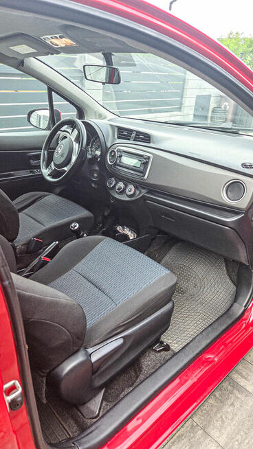 TOYOTA YARIS 1.0 BENZYNA | 2012 | 1 WŁAŚCICIEL | POLSKI SALO Radzionków - zdjęcie 11