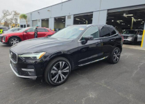 Volvo XC 60 Bogata wersja wyposażenia / AWD / B5 / niski przebieg
