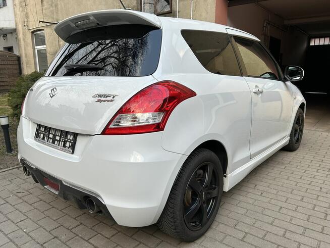 Suzuki Swift 1.6 Sport 2017 · 87600 km · 1 586 cm3 · Benzyn Pabianice - zdjęcie 2