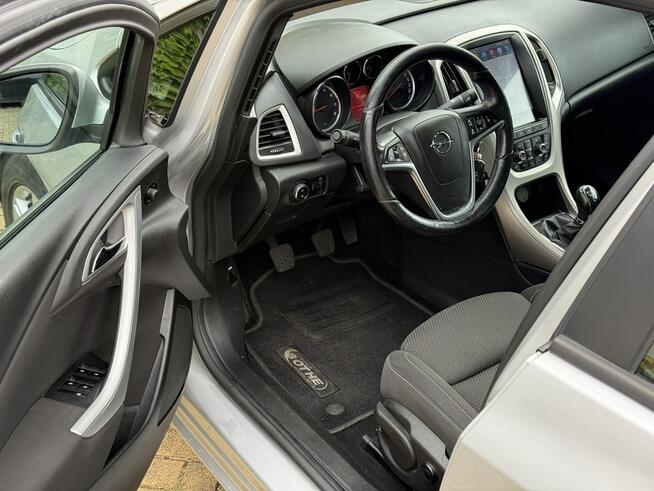 Opel Astra 1.4 Turbo, Sedan, BDB stan, Oryginalny Lakier Tarnowskie Góry - zdjęcie 11