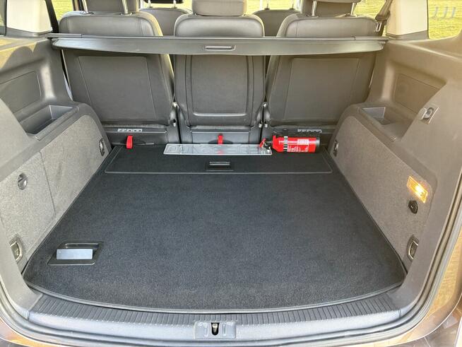 Zadbany VW Touran 2,0 moc 140 KM szuka nowego właściciela Rusiec - zdjęcie 7