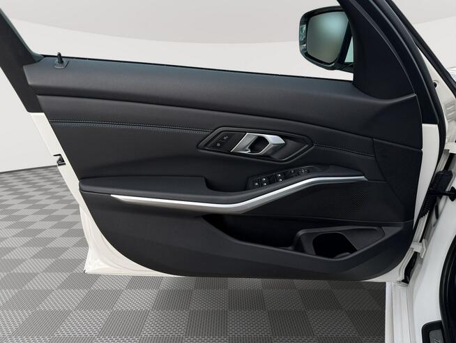 GD9P072#318i M Sport Podgrz.f K.cof LED Pół skóra Salon PL VAT23% Gdynia - zdjęcie 10