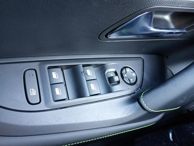 Peugeot 208 GT Hybrid 1.2 145 KM automat Piła - zdjęcie 12
