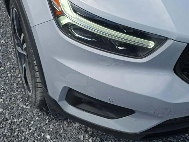 Volvo XC 40 AWD / T5 R-Design / Wrocław - zdjęcie 10