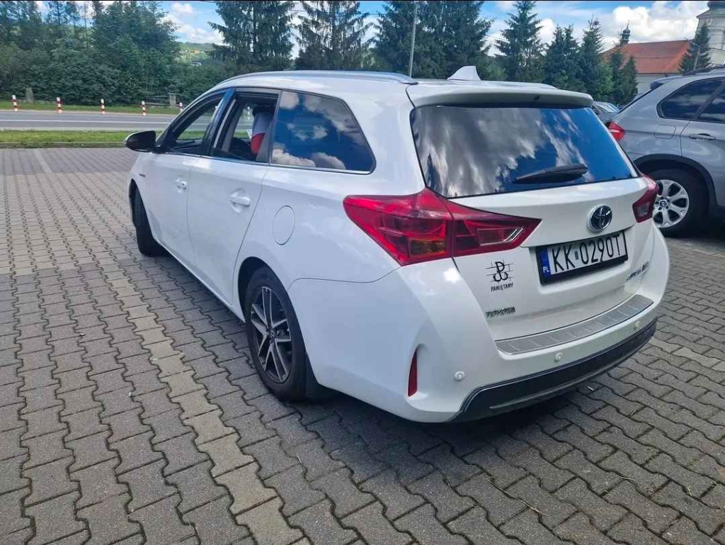 Toyota Auris Touring Sports 1.8 Hybrid + GPL – 2015 Bemowo - zdjęcie 5