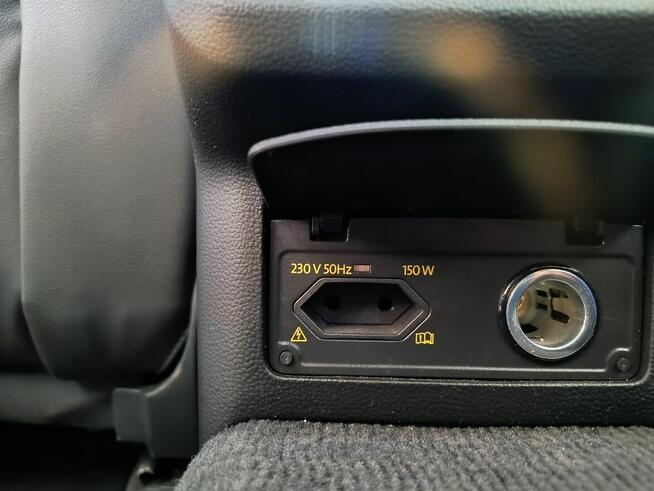 VW Passat B8 Highline Brodów - zdjęcie 11