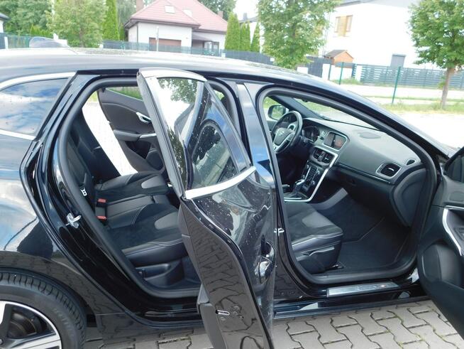 Volvo V40 R-Design z Gwarancją  Bezwypadkowy 100% Żyrardów - zdjęcie 10