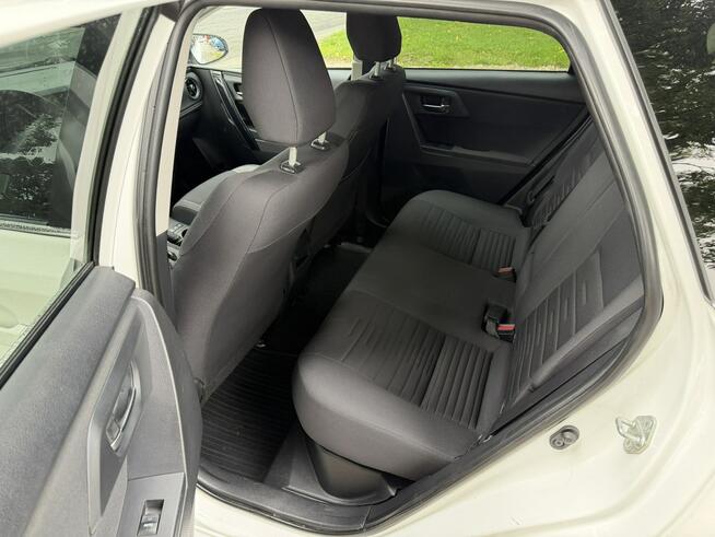 Toyota Auris 1.8 HSD 136KM  Serwisowany Kamera Ładny stan LIFT Otwock Mały - zdjęcie 6