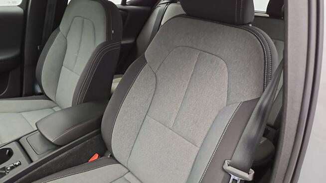 Volvo XC 40 T2 Core aut ! Z Polskiego Salonu ! Faktura Vat ! Warszawa - zdjęcie 11
