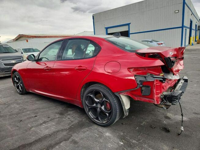 Alfa Romeo Giulia 4x4  / niski przebieg / automat Tarnów - zdjęcie 5