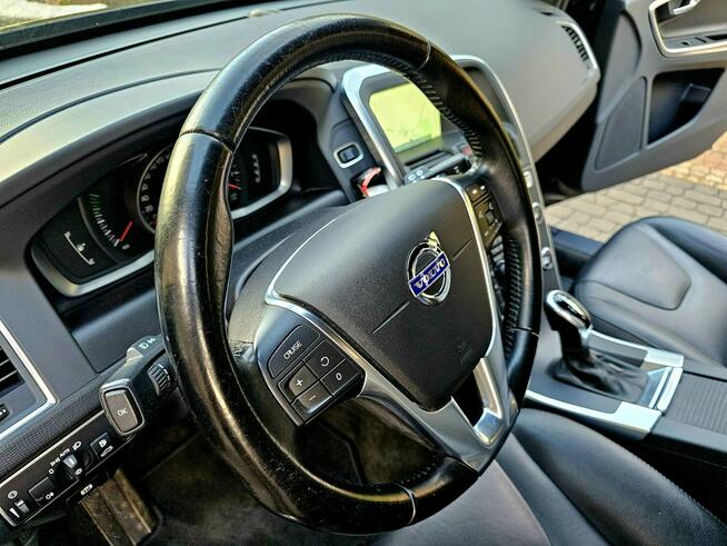 Volvo XC 60 2.0 D 5 cylindrów Skóry Navi Serwis Zagnańsk - zdjęcie 9