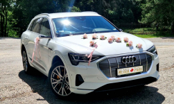 WOLNE TERMINY samochód do ślubu białe AUDI Q8 elektryczny moc 408 KM