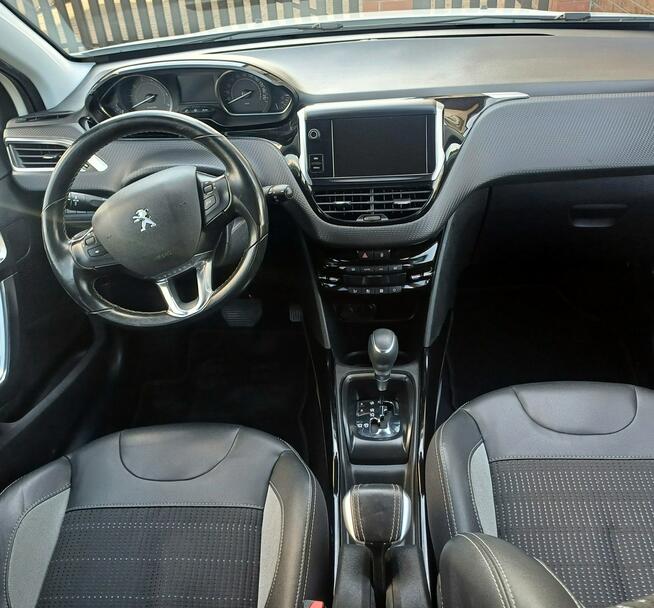 Peugeot 2008 110 KM Klimatronic Nawigacja Suchorzew - zdjęcie 8