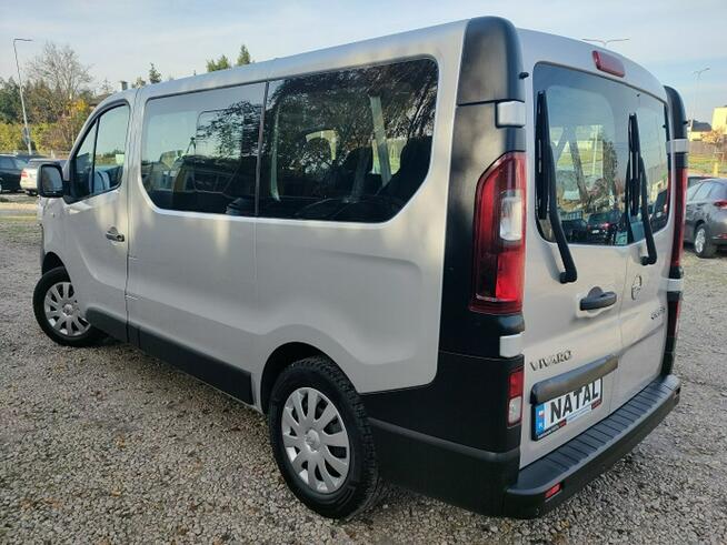 Opel Vivaro Tylko 162.000km* 9 osób* Super stan*Model 2018 Bydgoszcz - zdjęcie 4