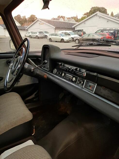 sprzedam Mercedes-Benz 190c W110 Bujaków - zdjęcie 3