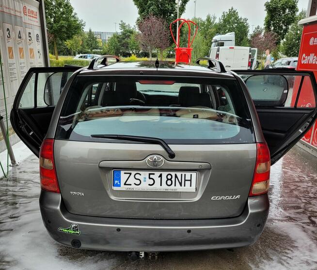 Toyota Corolla 1,4 VVT-i 2004r. kombi Szczecin - zdjęcie 2