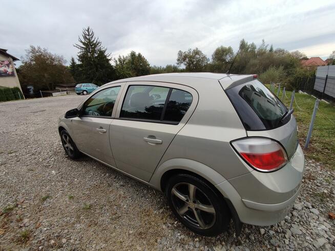 Sprzedam samochód marki Opel Astra H Ligota - zdjęcie 8