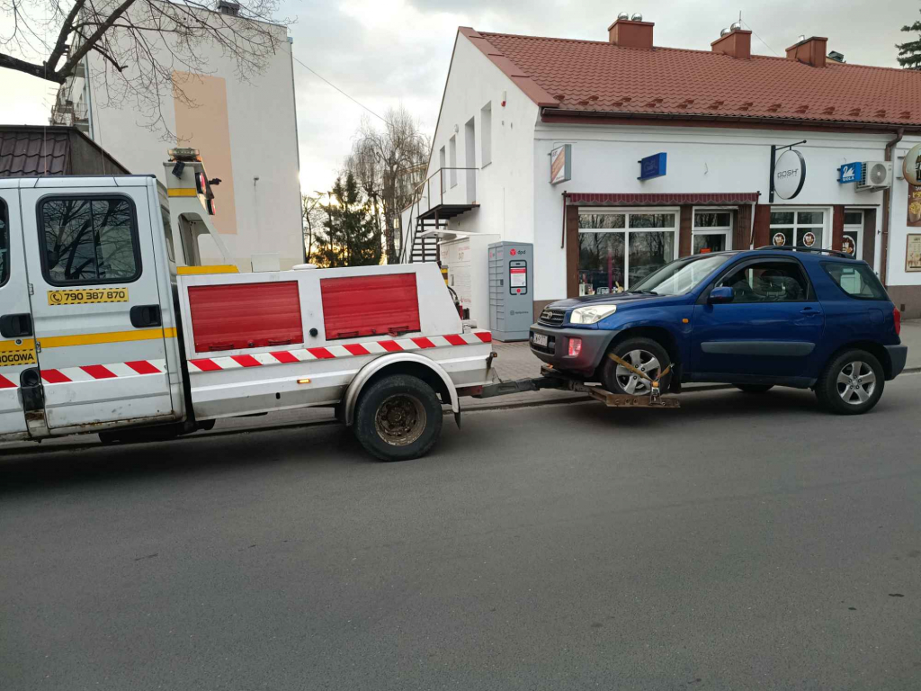 Pomoc drogowa holowanie transport krajowy Tuszyn - zdjęcie 7