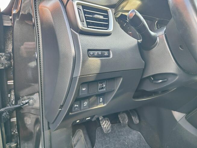 Nissan Qashqai 1.5 DCI 110 KM Zarejestrowany Oryginalny Przebieg Twardów - zdjęcie 11