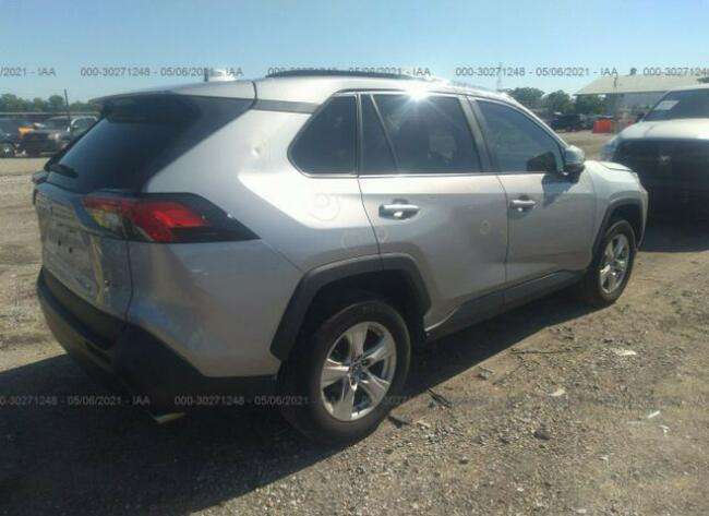 Toyota RAV-4 2020, 3.6L, 4x4, po gradobiciu Warszawa - zdjęcie 4