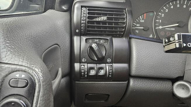 Opel Omega 2,5  v6 *automat* napęd tył *welury* Chełm Śląski - zdjęcie 12