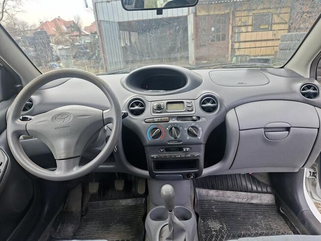 Toyota Yaris, BEZ KOROZJI, zarejestrowany Przemyśl - zdjęcie 9