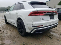 Audi Q8 2022, 3.0L, 4x4, od ubezpieczalni Sulejówek - zdjęcie 3