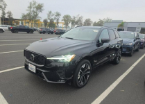 Volvo XC 60 Bogata wersja wyposażenia / AWD / B5