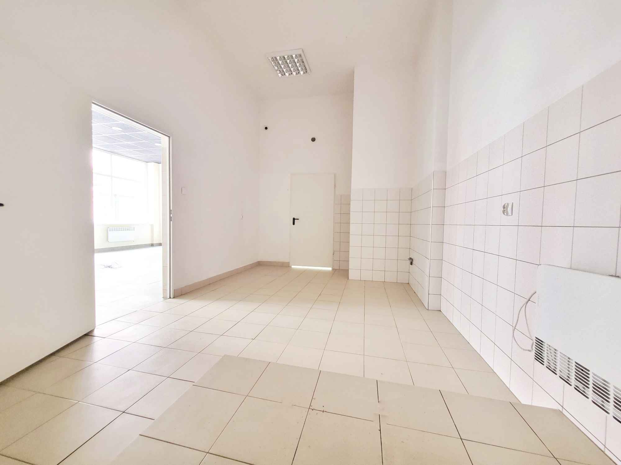 Lokal użytkowo- handlowy w Centrum Mrągowa wynajmę Mrągowo - zdjęcie 3