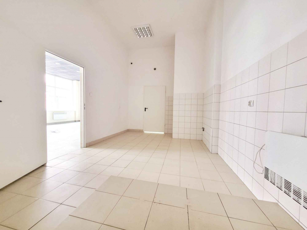 Lokal użytkowo- handlowy w Centrum Mrągowa wynajmę Mrągowo - zdjęcie 3