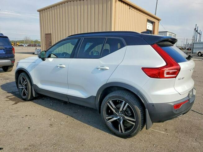 Volvo XC 40 AWD / R-DESIGN / niski przebieg Warszawa - zdjęcie 5