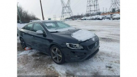 Volvo S60 / 4x4 / Niski przebieg / Tarnów - zdjęcie 2