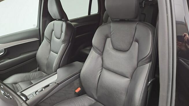 Volvo XC 90 AWD Plus Dark 7os aut ! Z Polskiego Salonu ! Faktura VAT ! Warszawa - zdjęcie 11