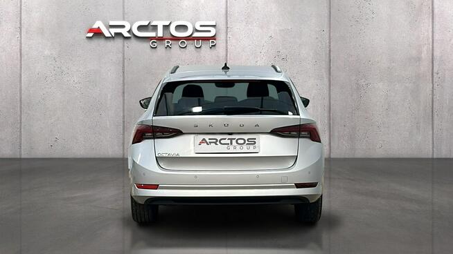 Skoda Octavia 2.0 TDI SCR Ambition Kombi Warszawa - zdjęcie 4
