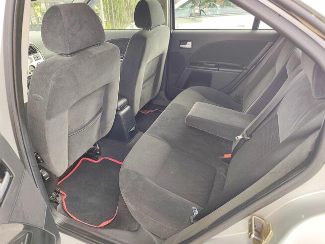Ford Mondeo MK3 2.0 146KM GHIA 2002r Wrocław - zdjęcie 12